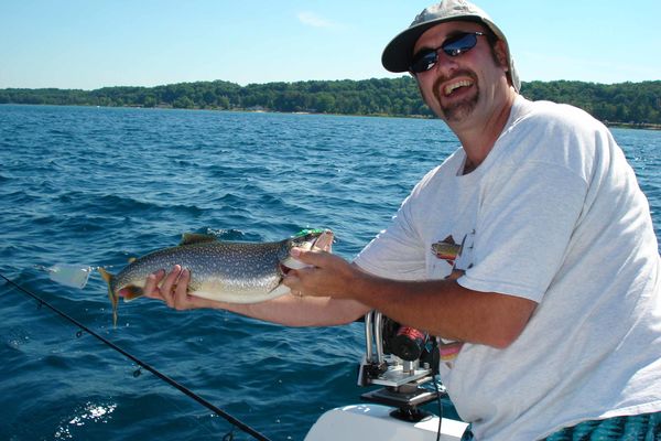 Afternoon lake trout in West Bay - a quick and eas...