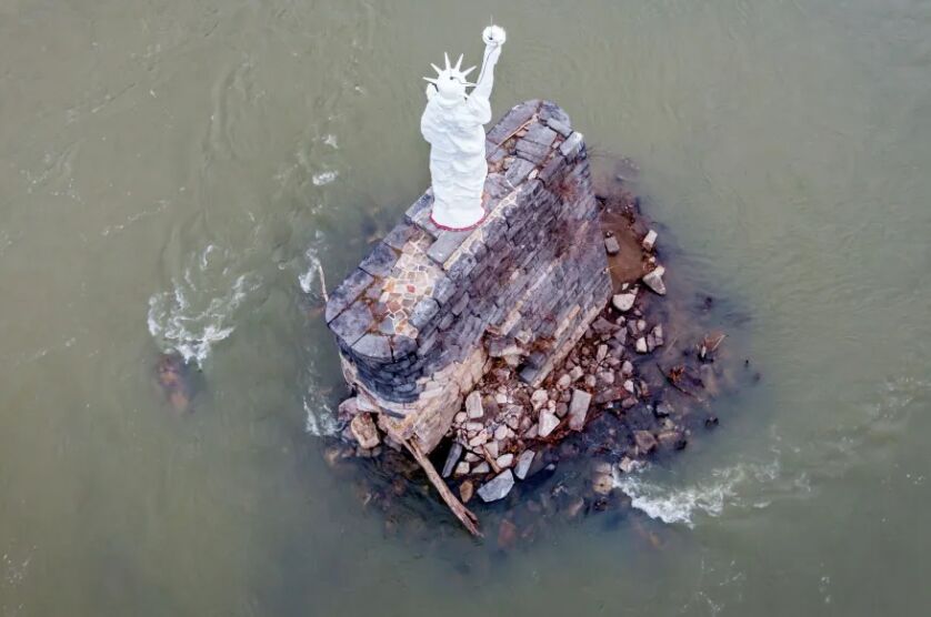 Statue of Liberty Susquehanna River PA How the Mini Statue of Liberty