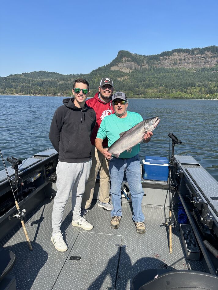 Columbia River Fall Chinook Bonanza: Fall Chinook Fishing On The ...