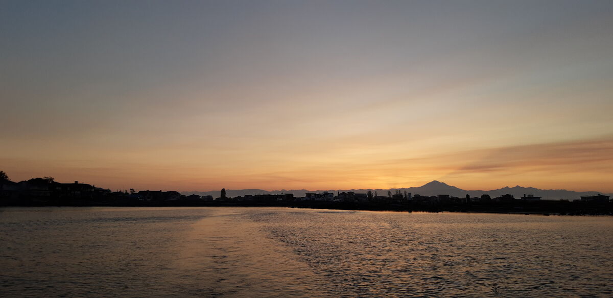 Photo opt.  Mt. Baker and a calm day. Who could as...