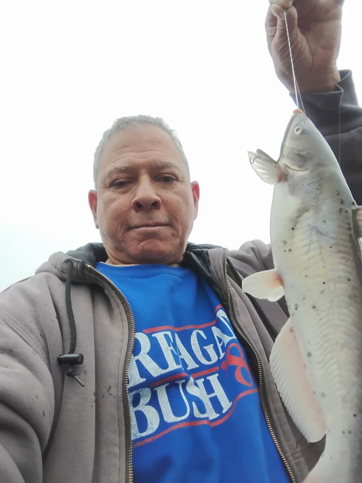 Warm day fishing Lake Orange: Today was exceptionally warm for December ...