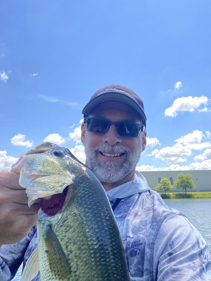 Illinois pond Fishing: The pond fishing in Illinois is alive and well!